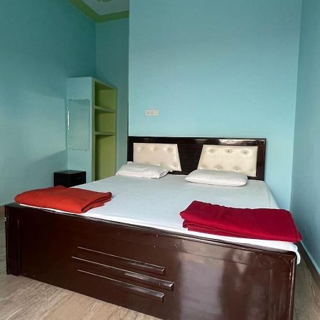 Hotel Vijay Palace Ayodhya Zewnętrze zdjęcie