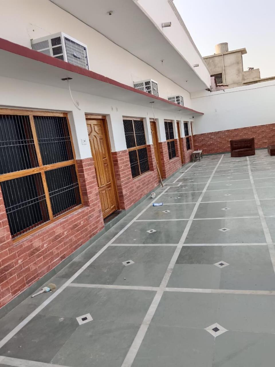 Hotel Vijay Palace Ayodhya Zewnętrze zdjęcie