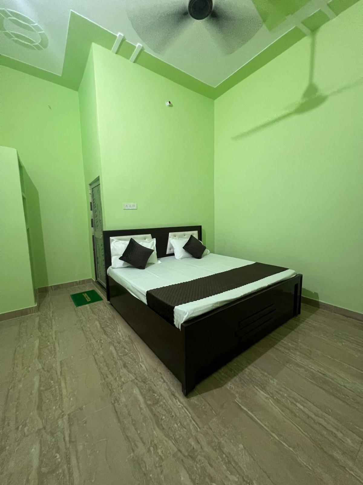 Hotel Vijay Palace Ayodhya Zewnętrze zdjęcie