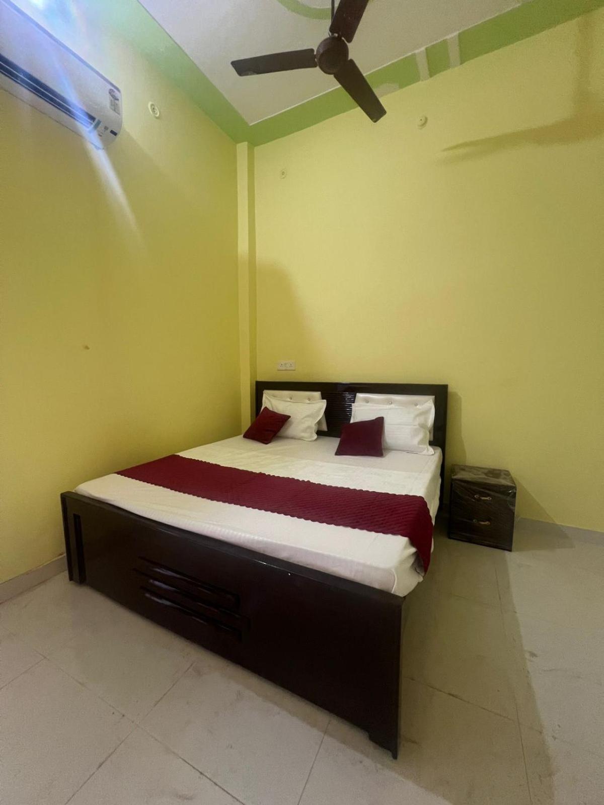 Hotel Vijay Palace Ayodhya Zewnętrze zdjęcie
